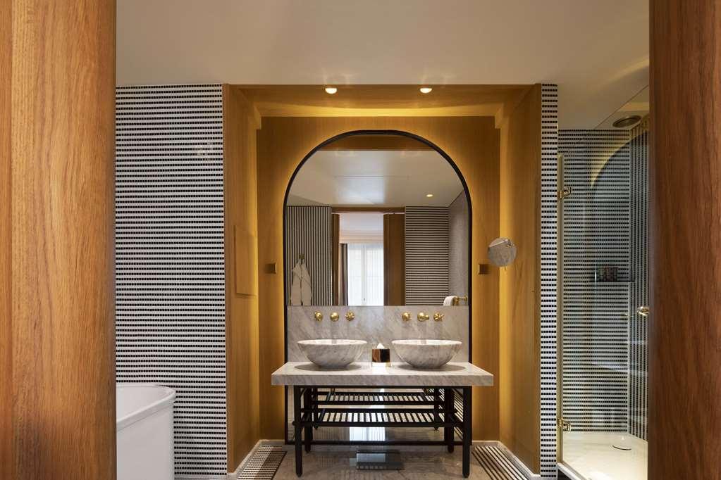 Vernet Champs Elysees Hotel Paris