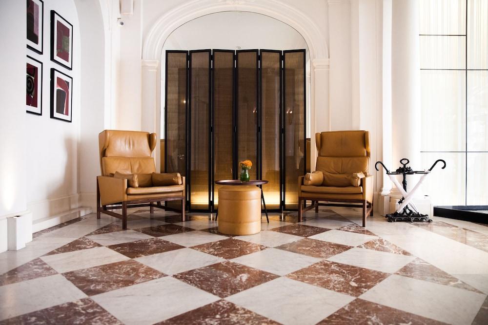 Hotel Vernet Paris